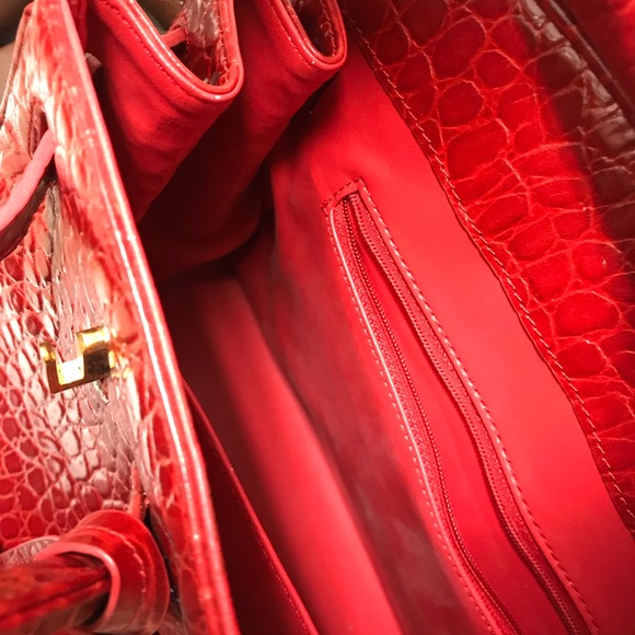 Kara beautiful red bag - Picture 7 of 8